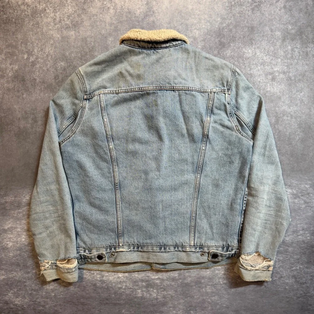 Levi's Mens Sherpa Lined Distressed Denim Trucker Jacket Light Wash Blue Size M